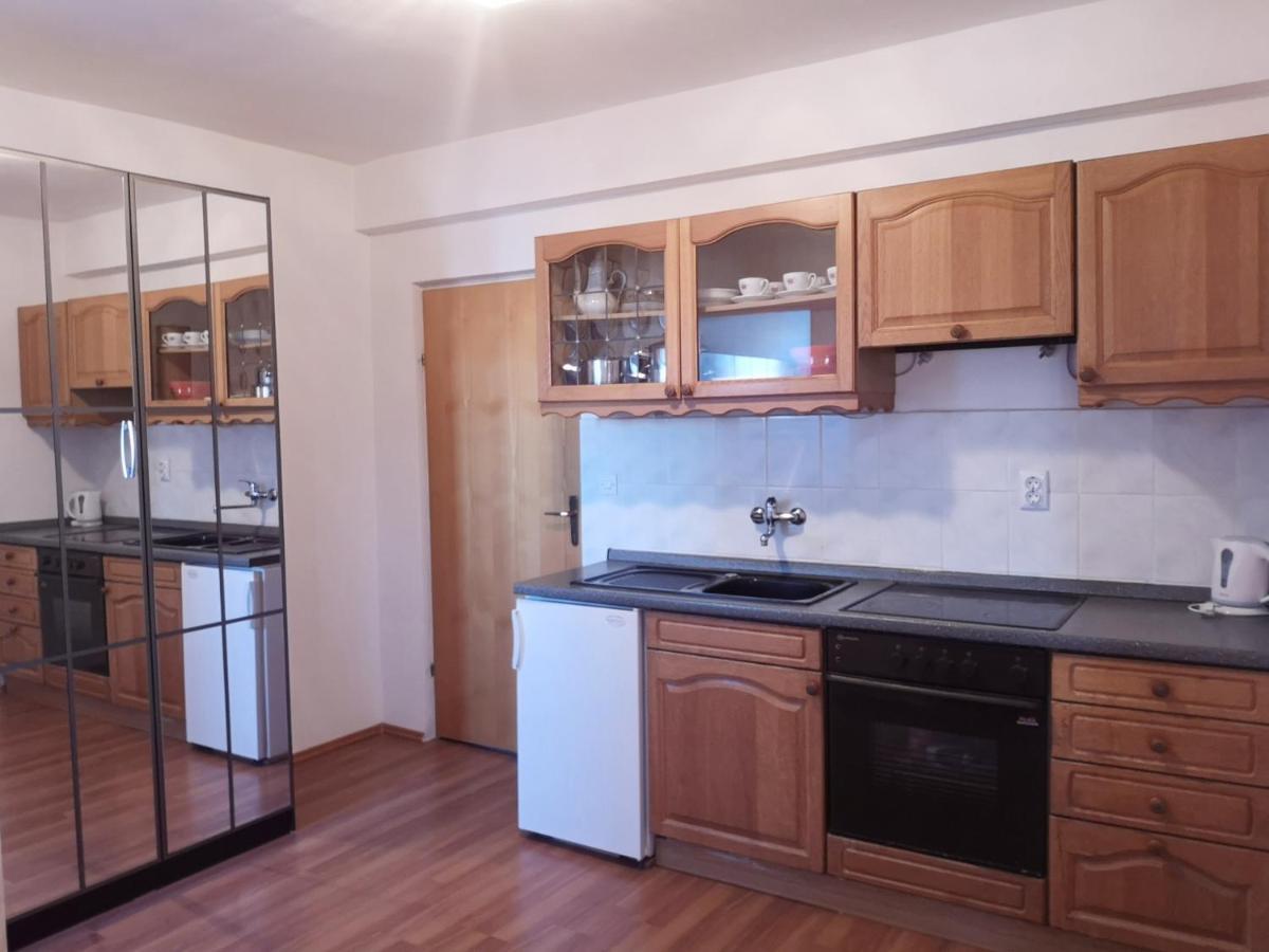 Apartments Brkovic Sukošan エクステリア 写真