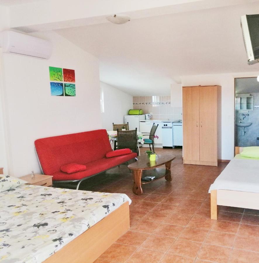 Apartments Brkovic Sukošan エクステリア 写真